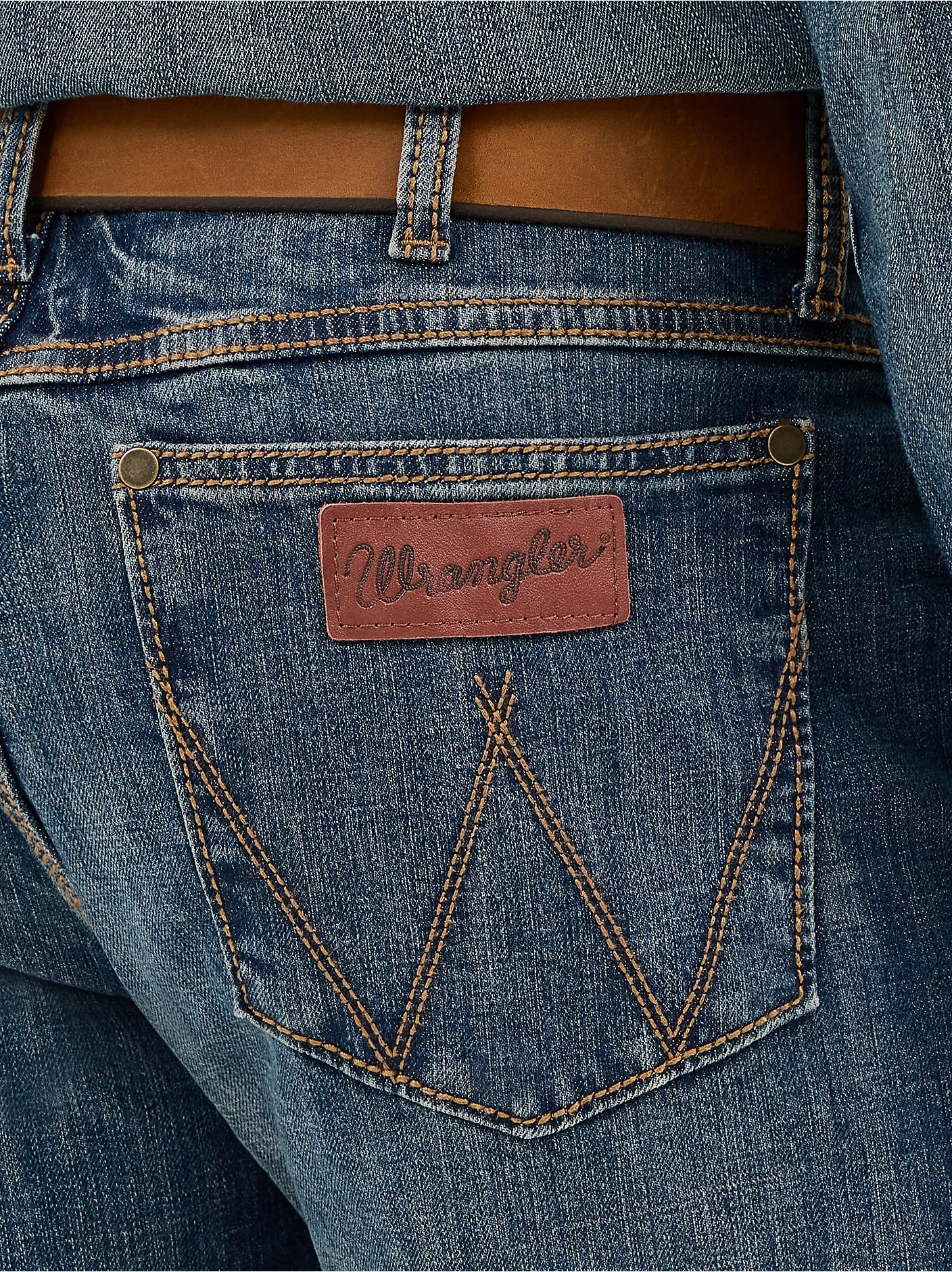 Wrangler Retro Slim Straight Jean (WLT88BZ)